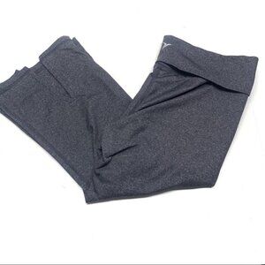 •- Old Navy Compression Split Crop Capris G23